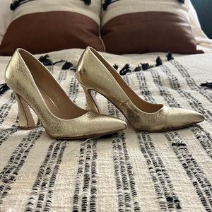 Holiday cheer gold heels - size 6.5